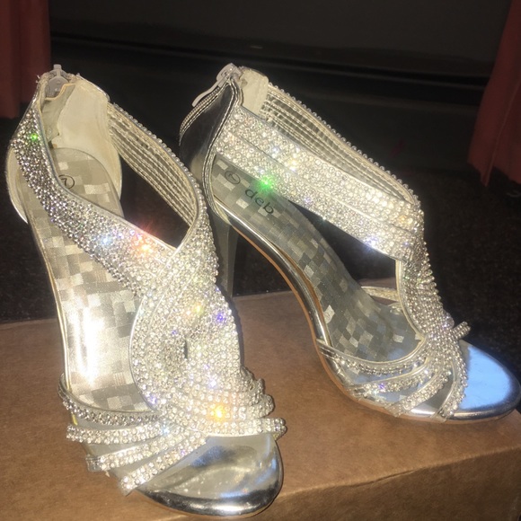 Size 7 sparkle heels - Picture 2 of 3